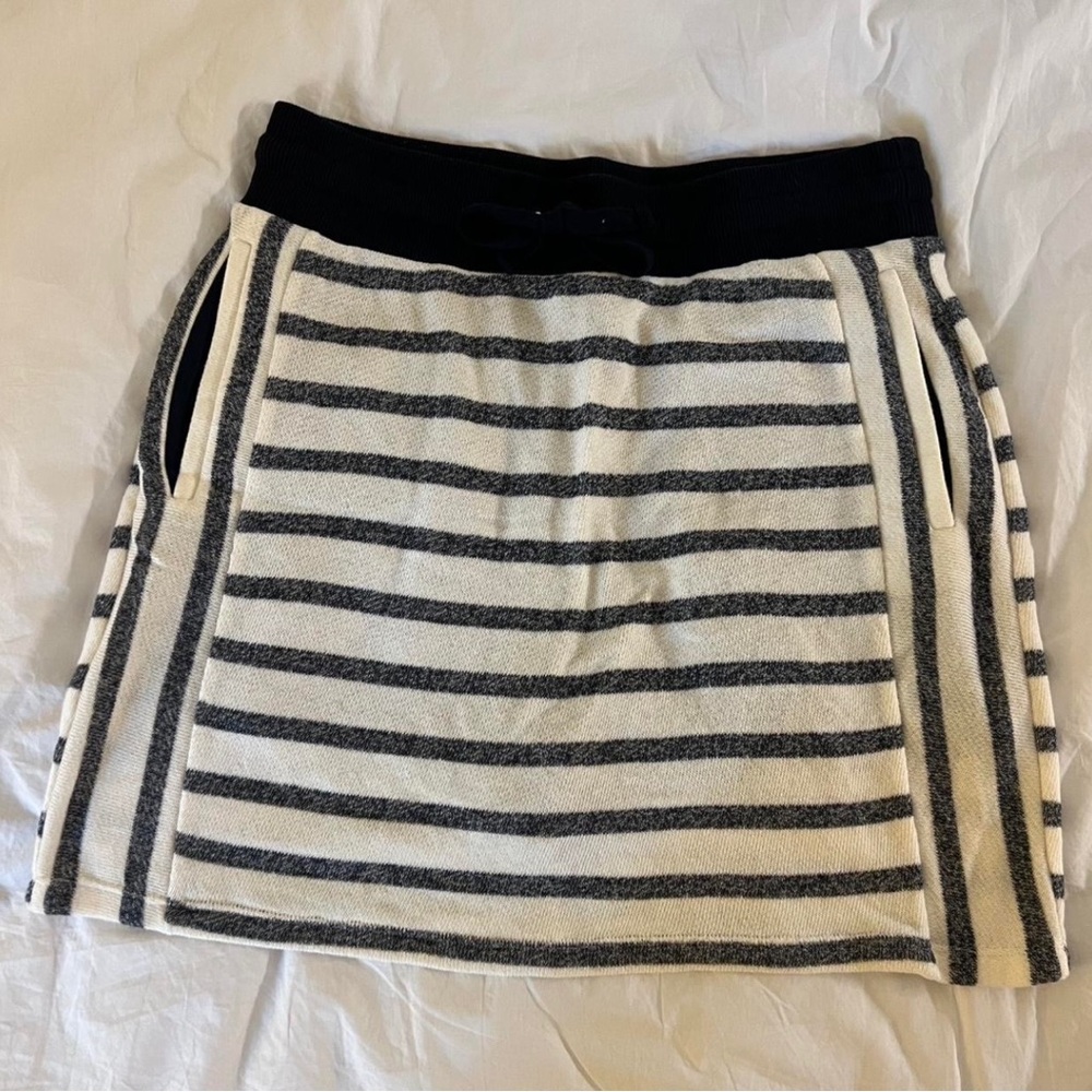 jones new york skirt.